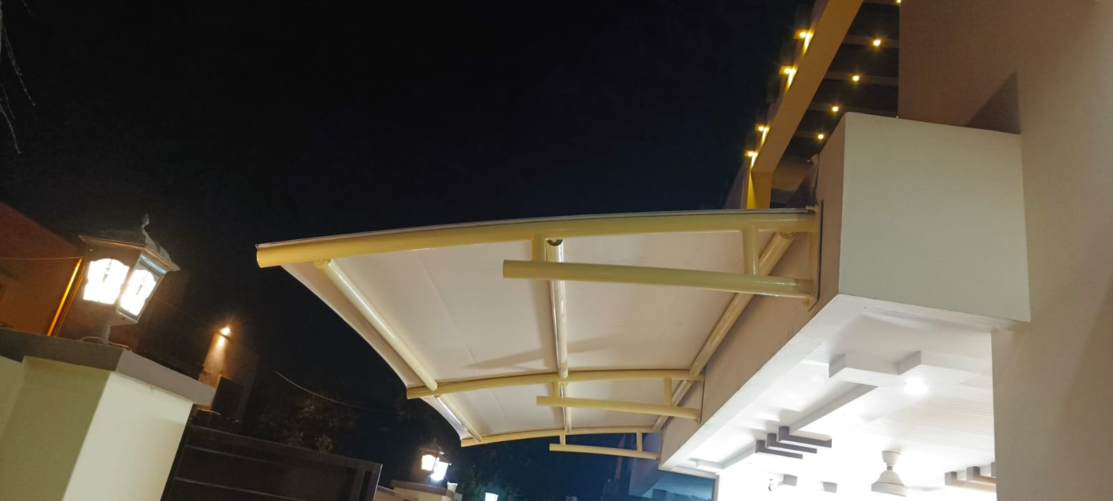 wall mount car parking shade